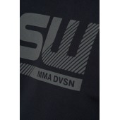 Nadruk na bluzie czarnej bez kaptura KSW BLACKEST BLACK nierozpinanej czarnej Nadruk na bluzie czarnej bez kaptura KSW BLACKEST BLACK nierozpinanej czarnej