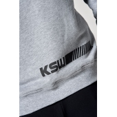 Czarny nadruk na plecach przy ściągaczu szarej bluzy KSW CLASSIC Czarny nadruk na plecach przy ściągaczu szarej bluzy KSW CLASSIC