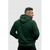 Tył bluzy męskiej z kapturem KSW Basic zielonej nierozpinanej z haftowanym logo Tył bluzy męskiej z kapturem KSW Basic zielonej nierozpinanej z haftowanym logo